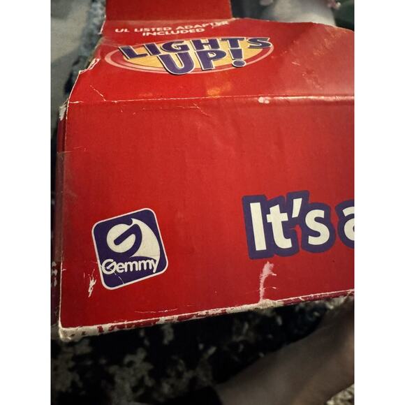 NIB 2005 Gemmy Animated Christmas Table Top 11" Snow Globe With Music & Lights - Picture 8 of 11